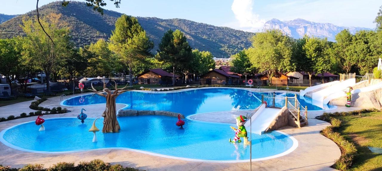Wecamp Pirineos Hotel Boltana Exterior photo