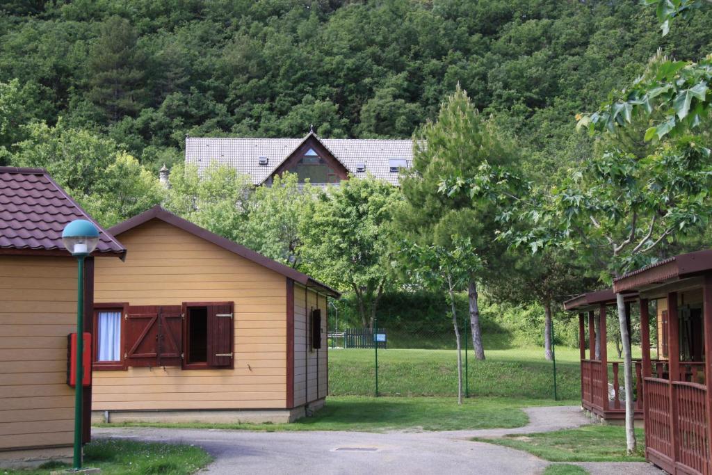 Wecamp Pirineos Hotel Boltana Exterior photo